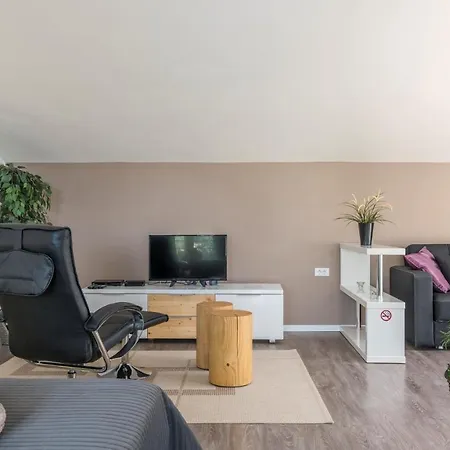 Casa En.ro * Butkovići