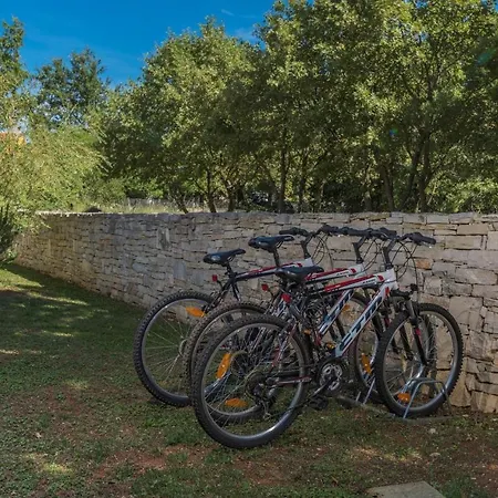 Casa En.ro * Butkovići