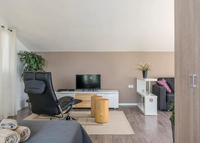 Casa En.ro * Butkovići